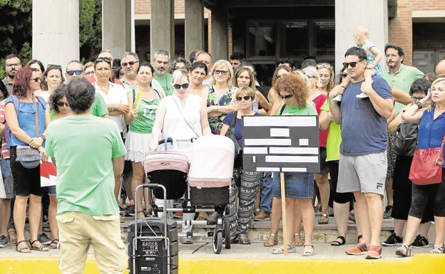 Protesta organizada por STEPV en el Ministerio de Educación, en archivo de imagen. 