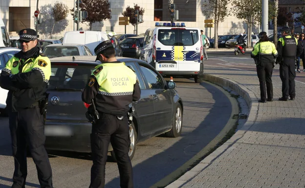 Un control de la policía local de Valencia. 