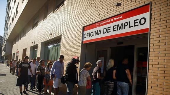 La Ocupación Cae En 114 300 Trabajadores En El Primer Trimestre Del Año